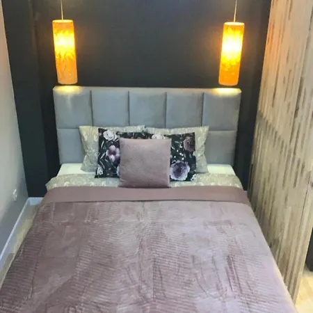 Petit Old Town Apartment Krakau