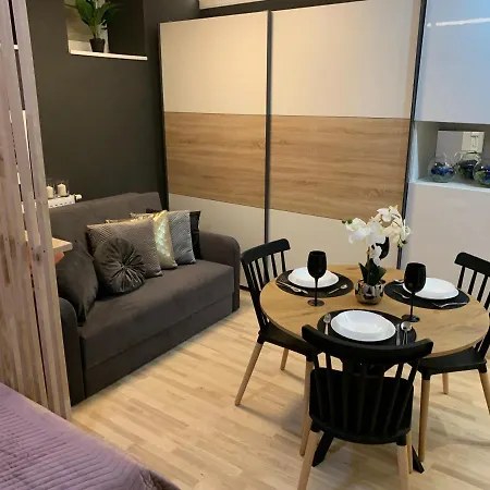 Petit Apartment